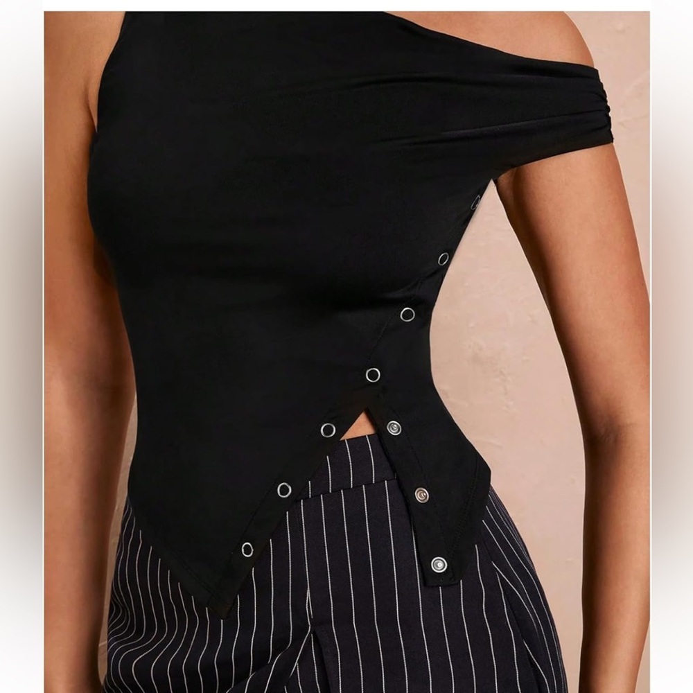 Milumia Women's One Shoulder Black XS Snap Accents Solid - Picture 5 of 6